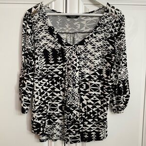 Brody Myles Collection Women’s Size Medium Black White V Neck Blouse 3/4 Sleeve